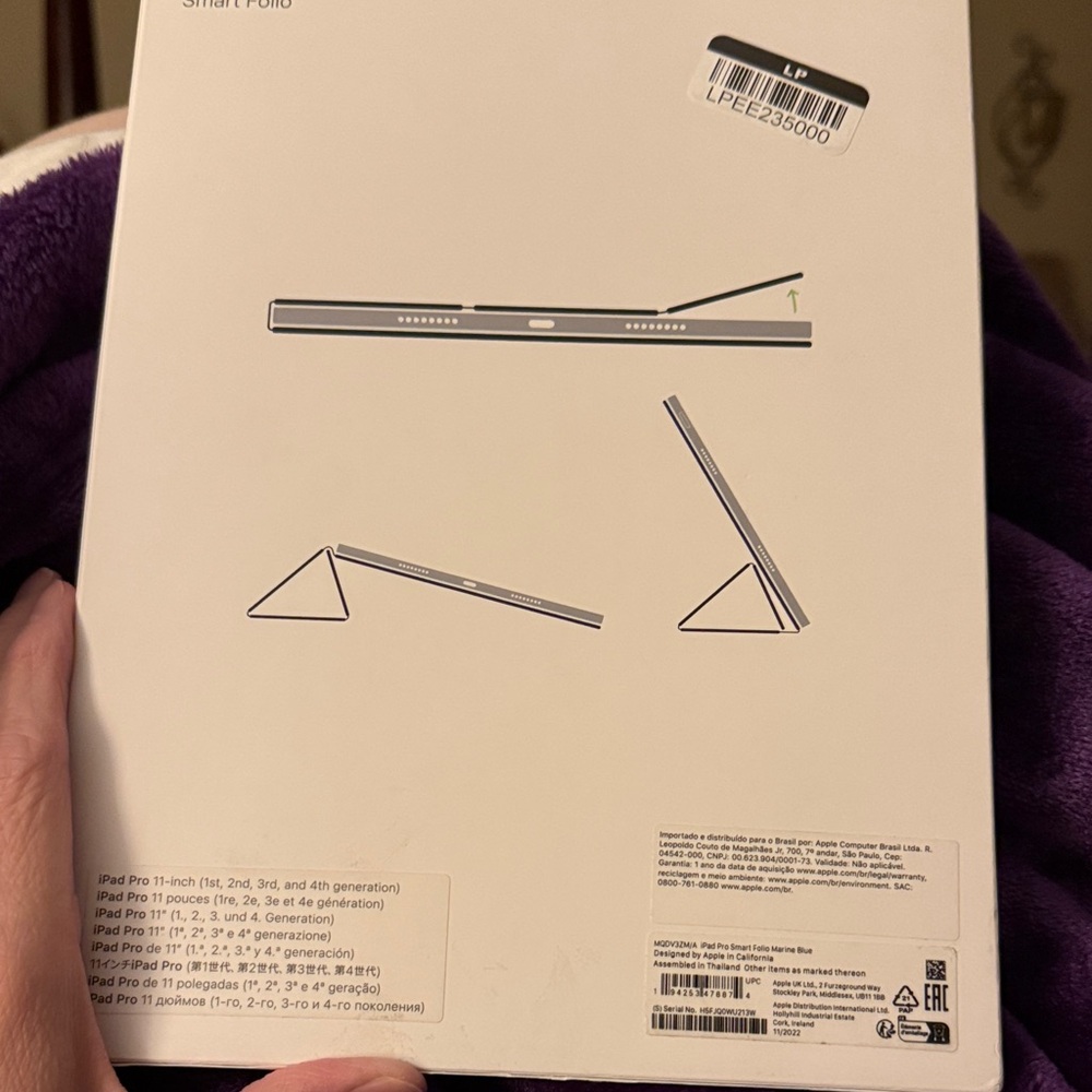 Apple iPad Pro Smart Folio - Navy - Picture 2 of 5